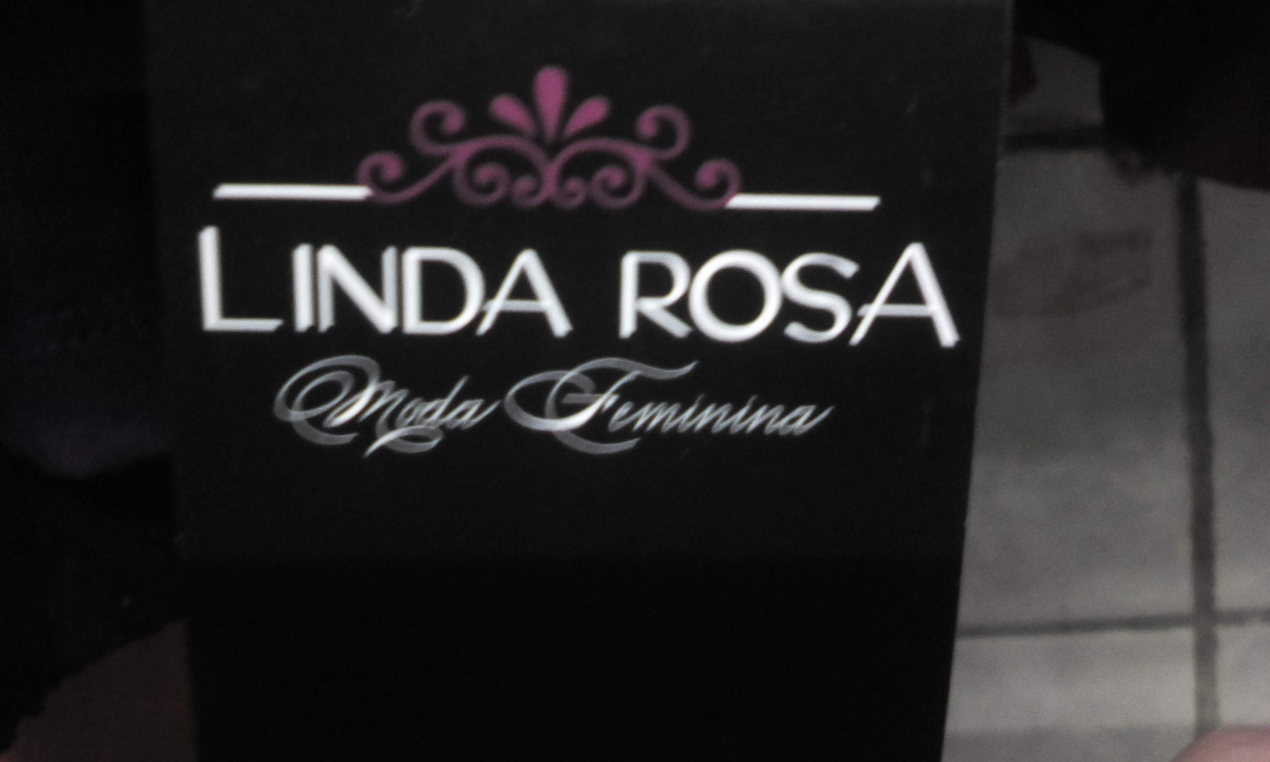 Linda rosa hot sale moda feminina